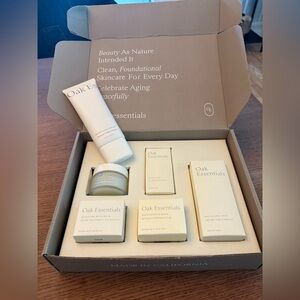 Oak Essentials by Jenni Kayne - The Routine + The Renew Face Polish